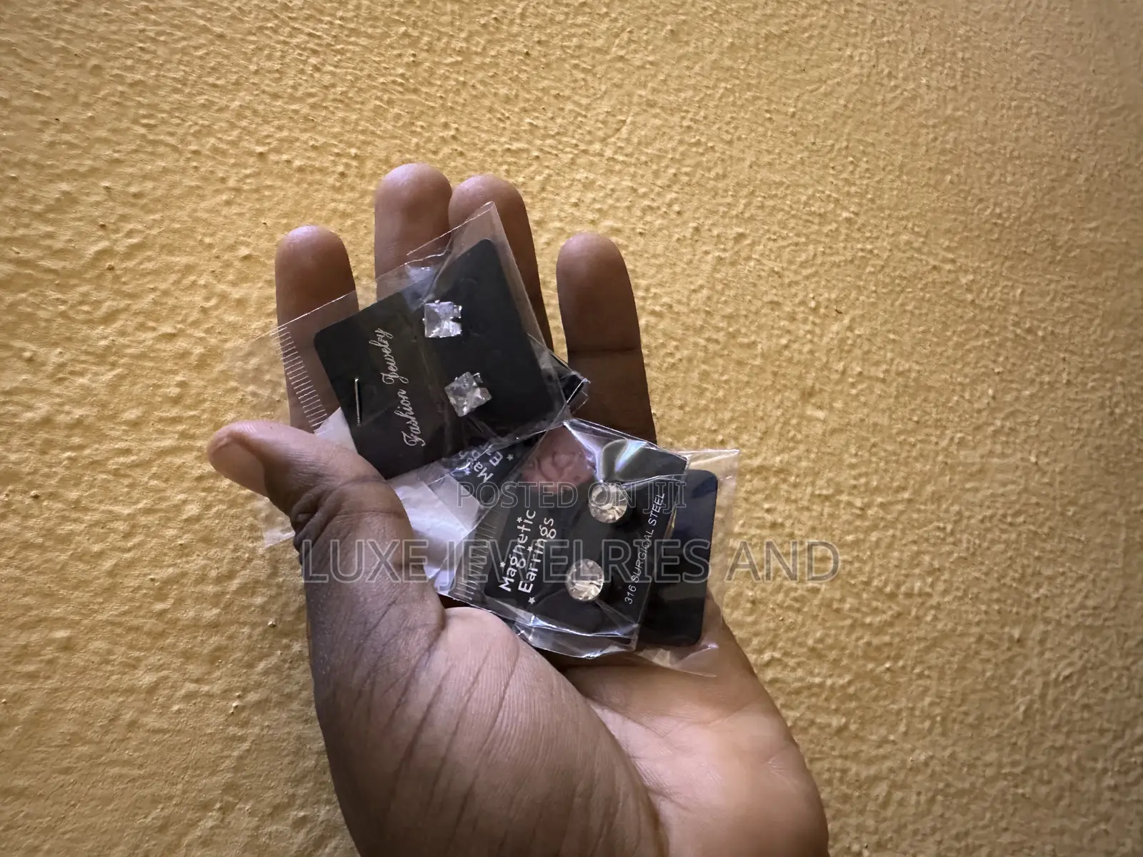 Quality Magnetic Stud for Men (No Ear Piercing Required)