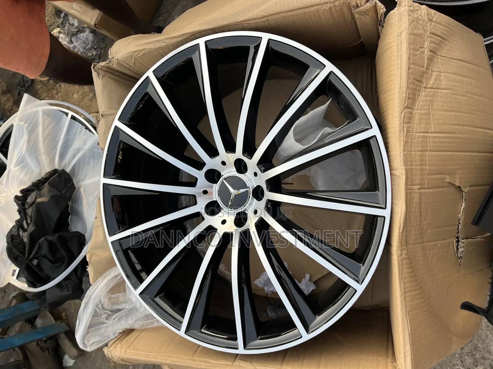Alloyed Rim/ Wheel