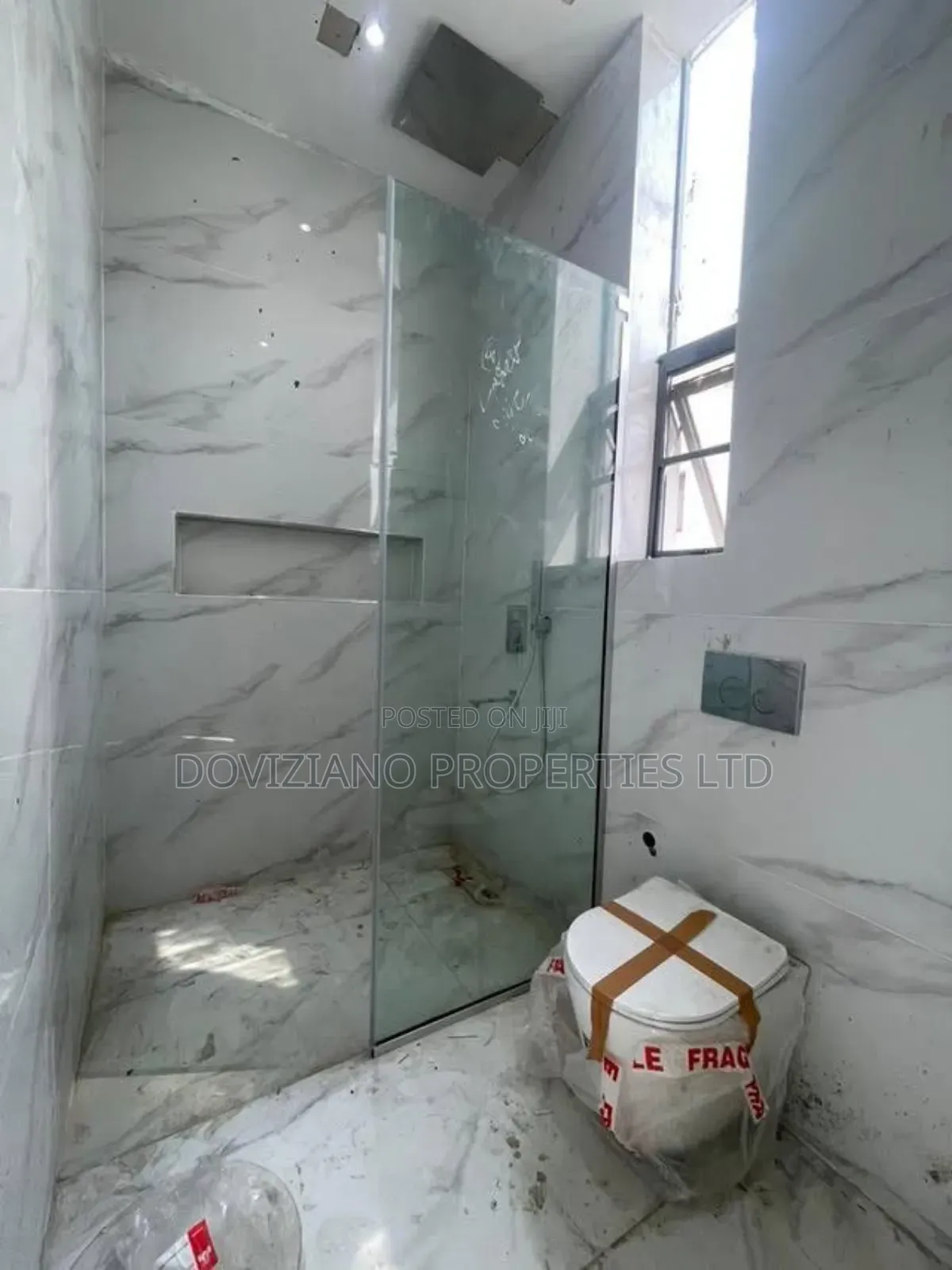 2bdrm Apartment in Lekki Phase 1 for sale