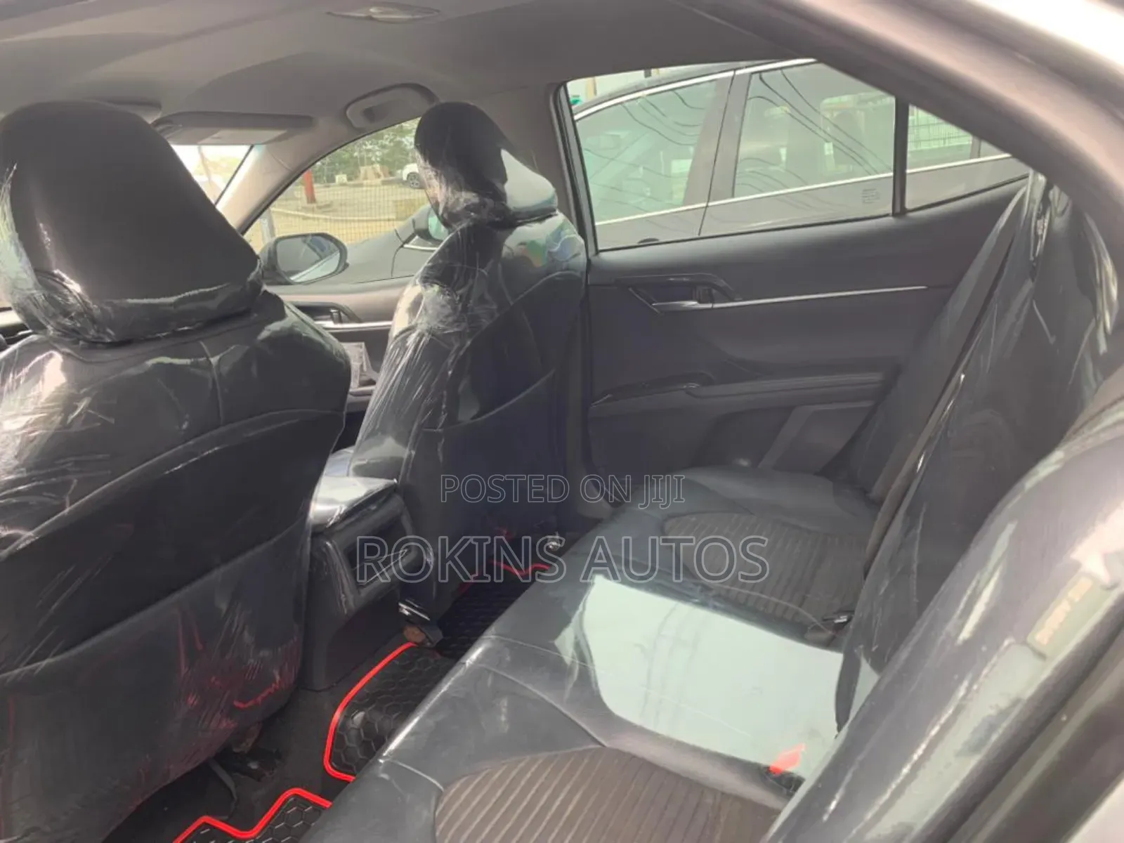 Toyota Camry SE (2.5L 4cyl 8A) 2019 Silver