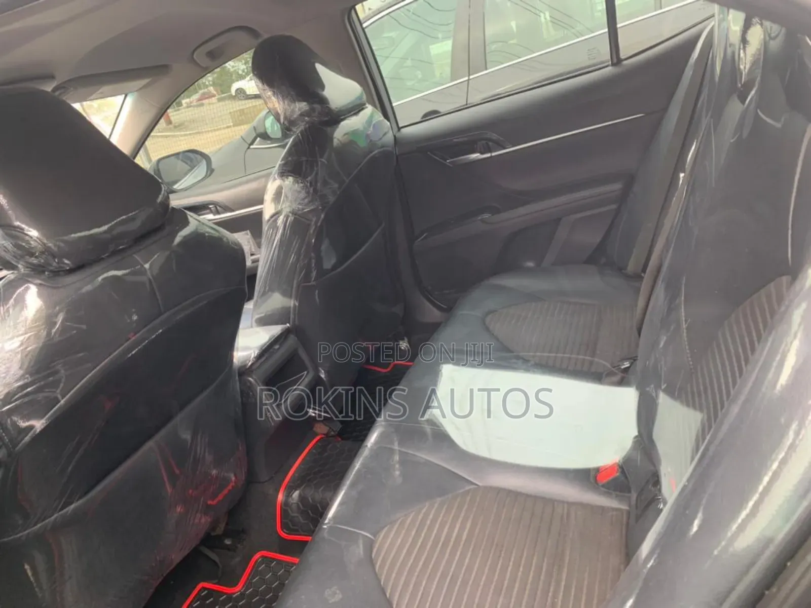 Toyota Camry SE (2.5L 4cyl 8A) 2019 Silver
