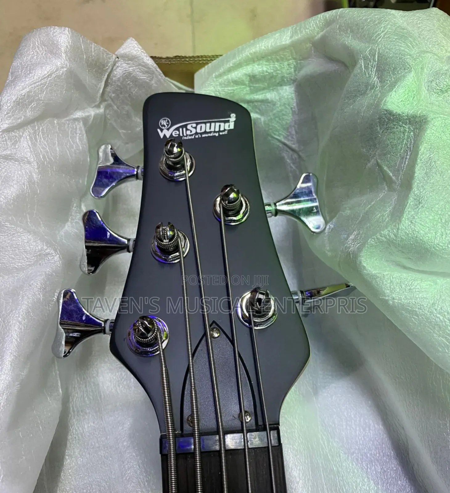Wellsound Electric Bass Guitar