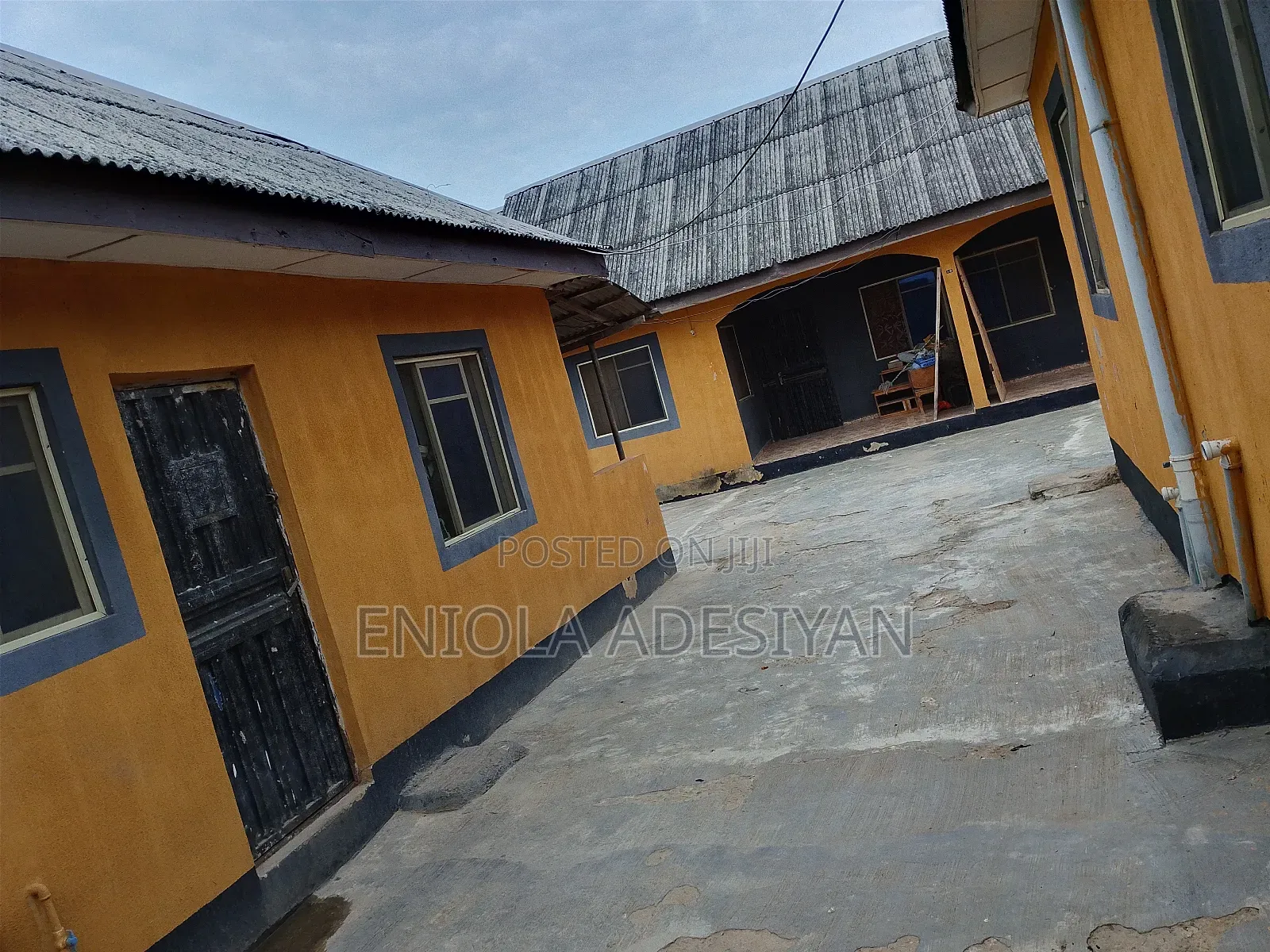 1bdrm Block of Flats in Bomoda Oku Dagota, Igbogbo for rent