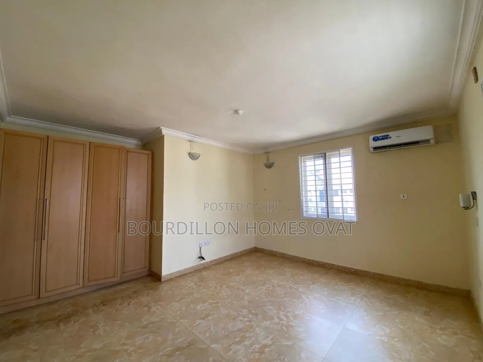 3bdrm Apartment in Lekki Phase 1 Lagos for rent