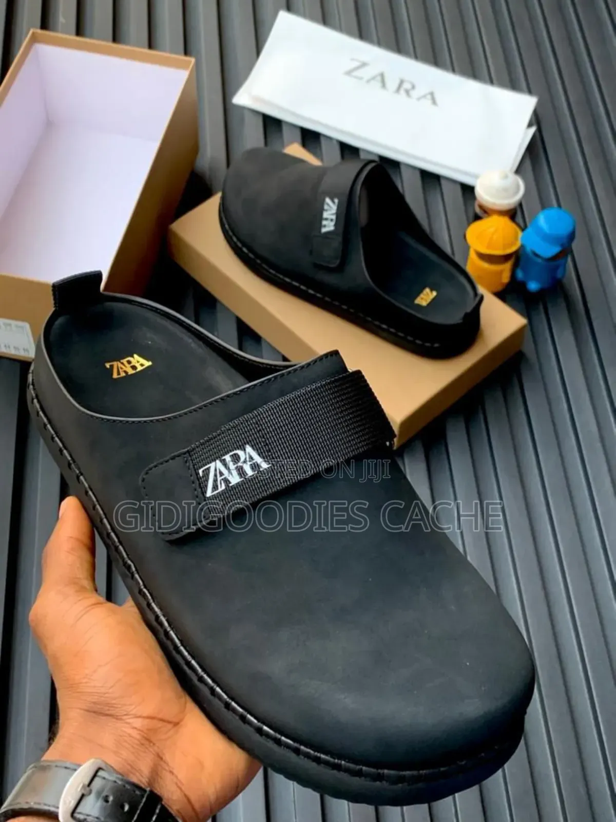 Zara Men's Mules