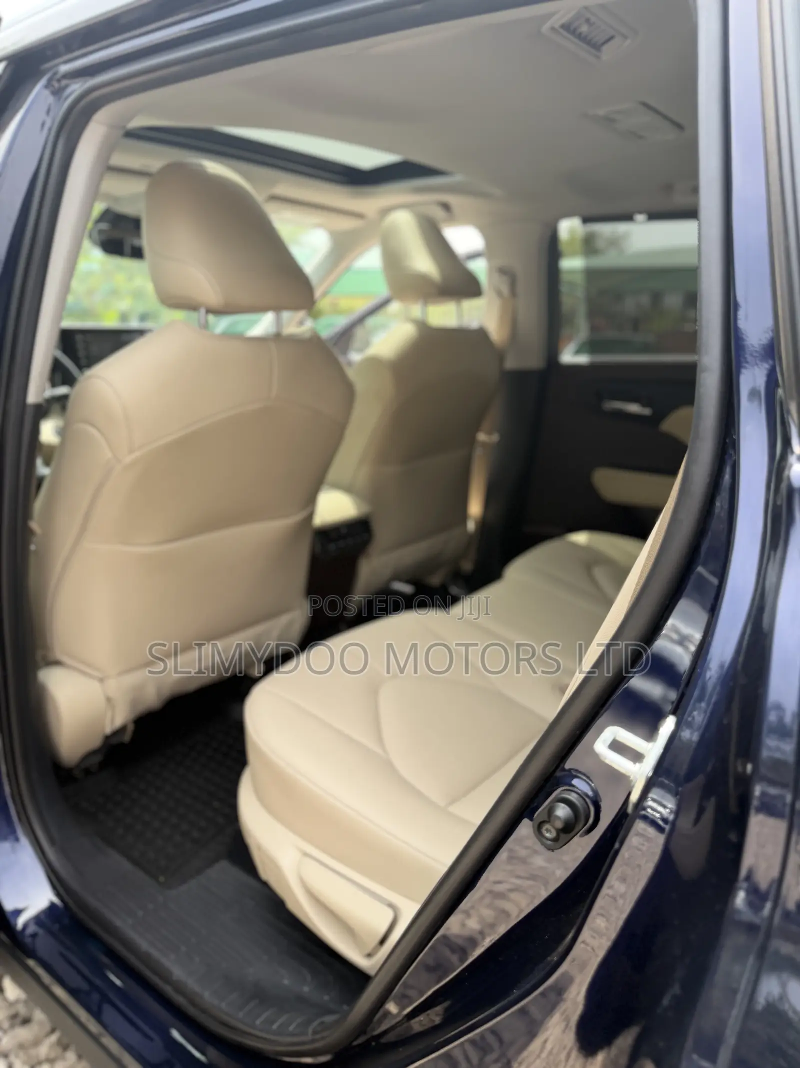 Toyota Highlander XLE 2021 Blue