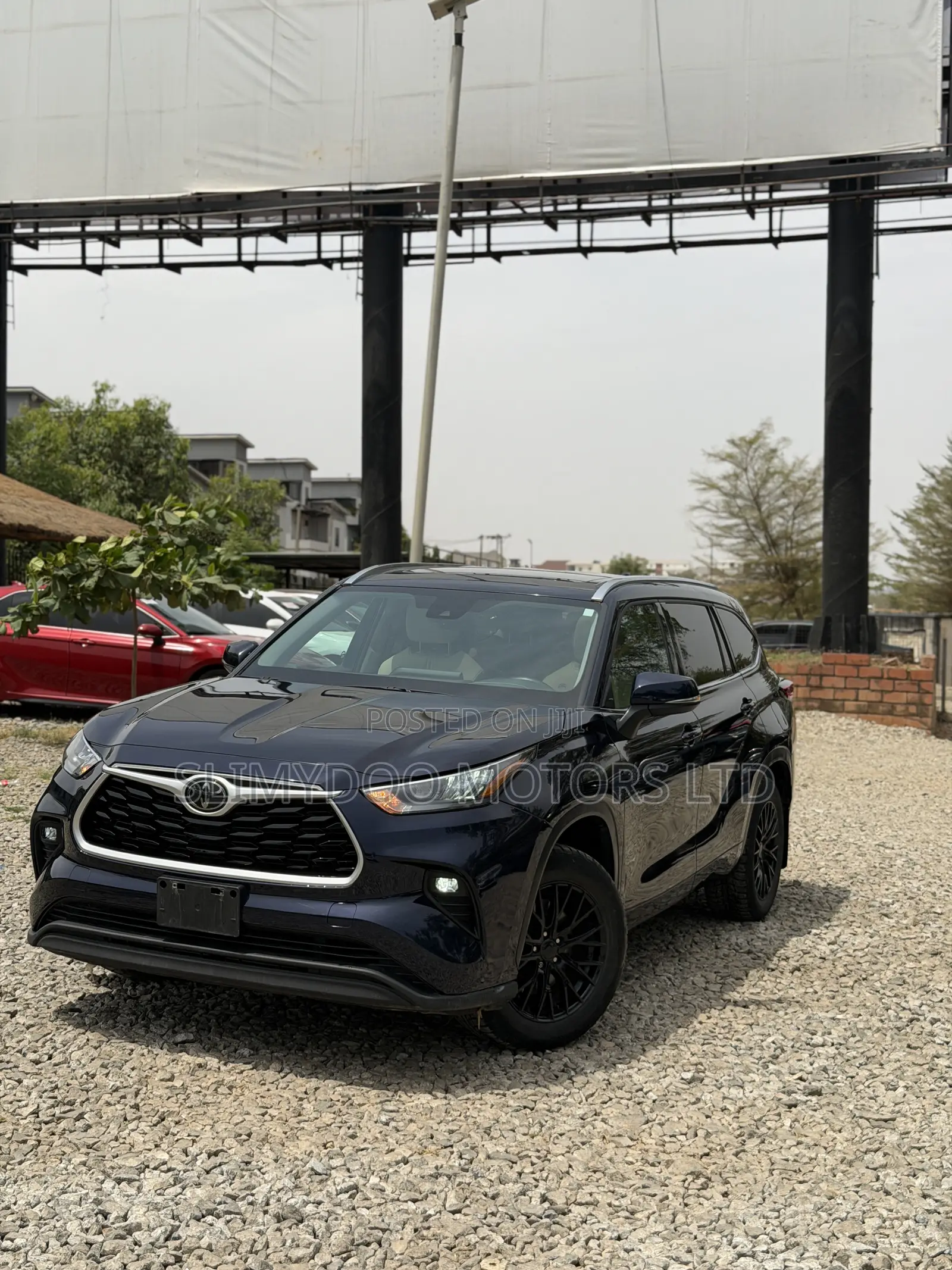 Toyota Highlander XLE 2021 Blue