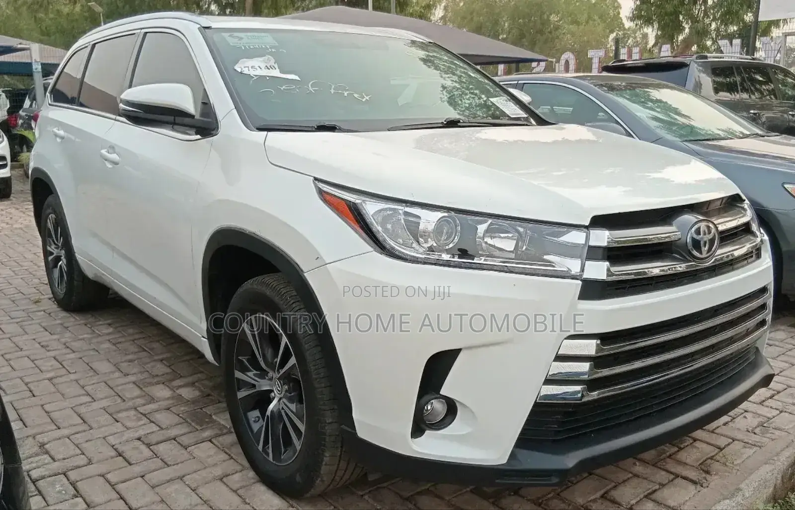 Toyota Highlander XLE V6 4x4 (3.5L 6cyl 6A) 2016 Off white