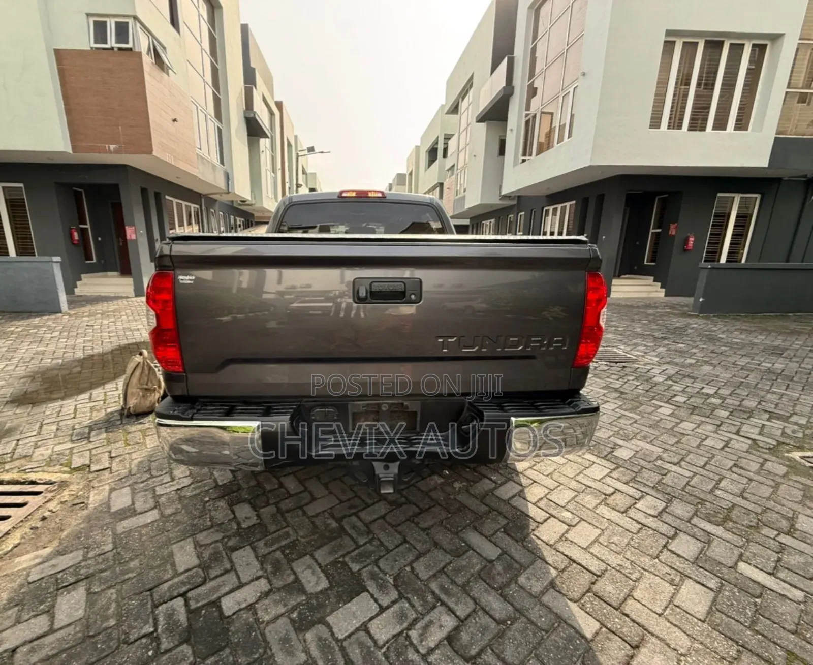 Toyota Tundra Limited 5.7L V8 4x4 Double Cab 6.6 ft. box 145.7 in. WB