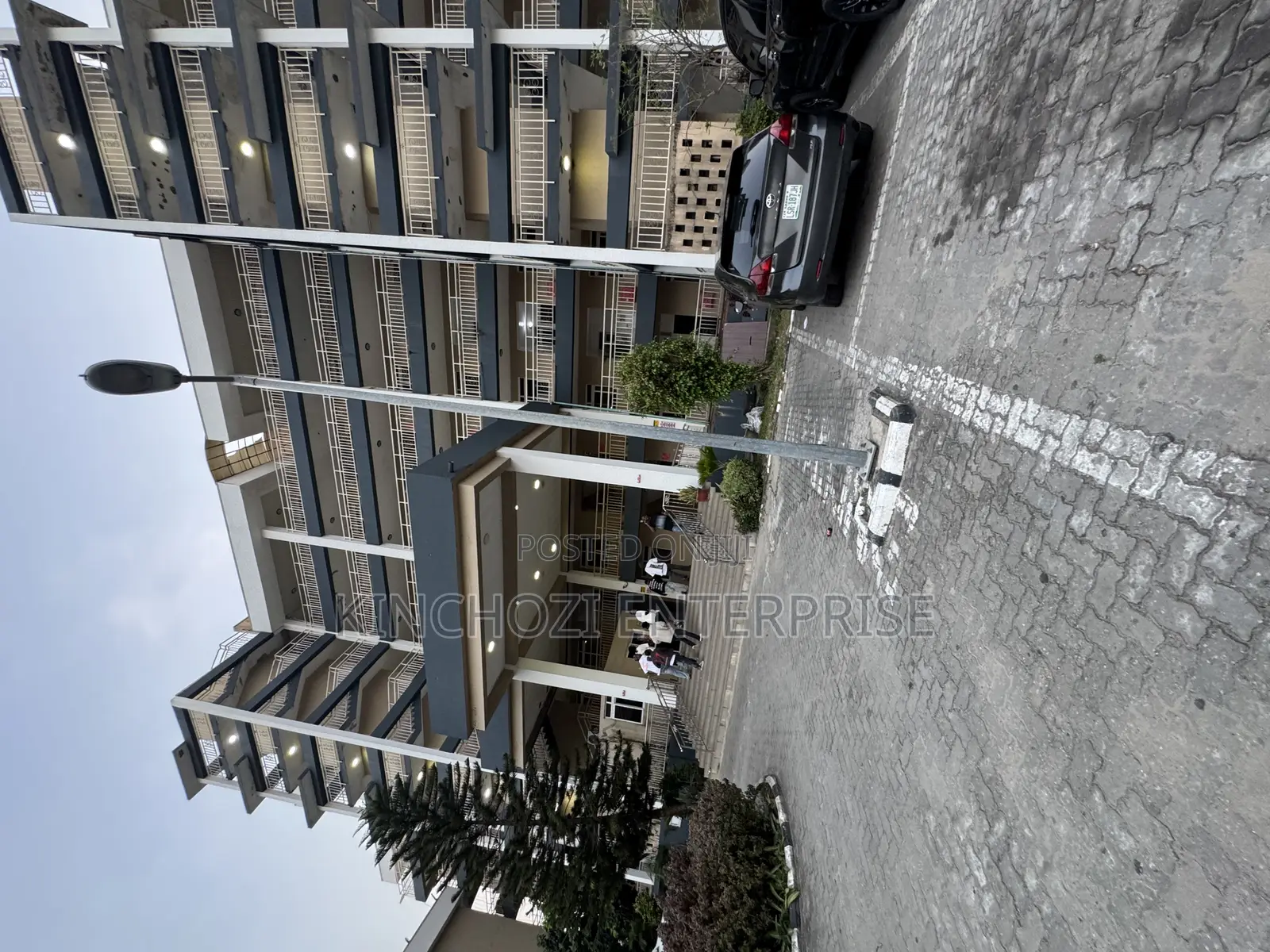 3bdrm Apartment in Lekki Luxury Flats for rent
