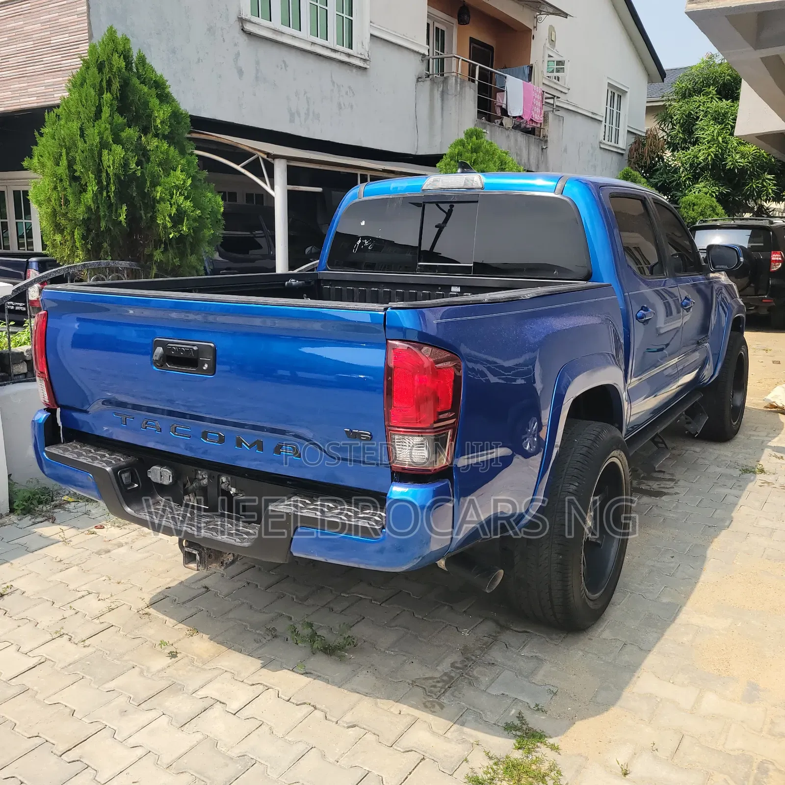 Toyota Tacoma 2017 Blue