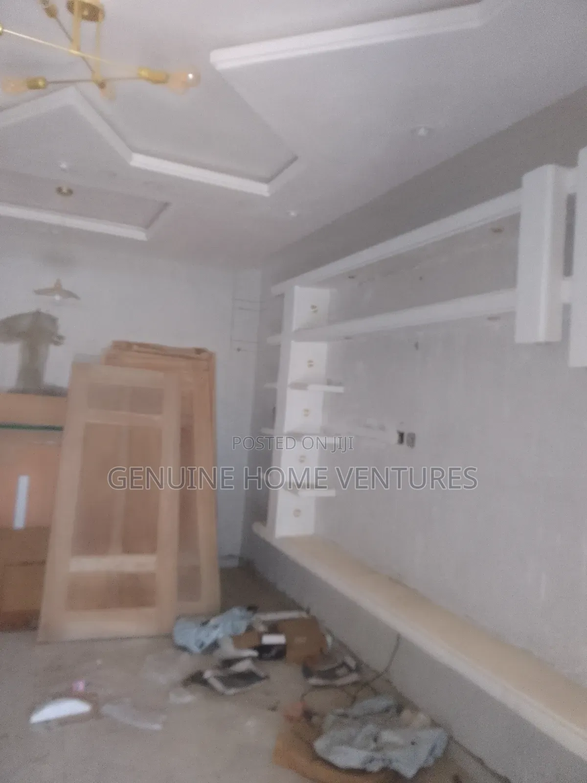 Mini Flat in Agric for rent
