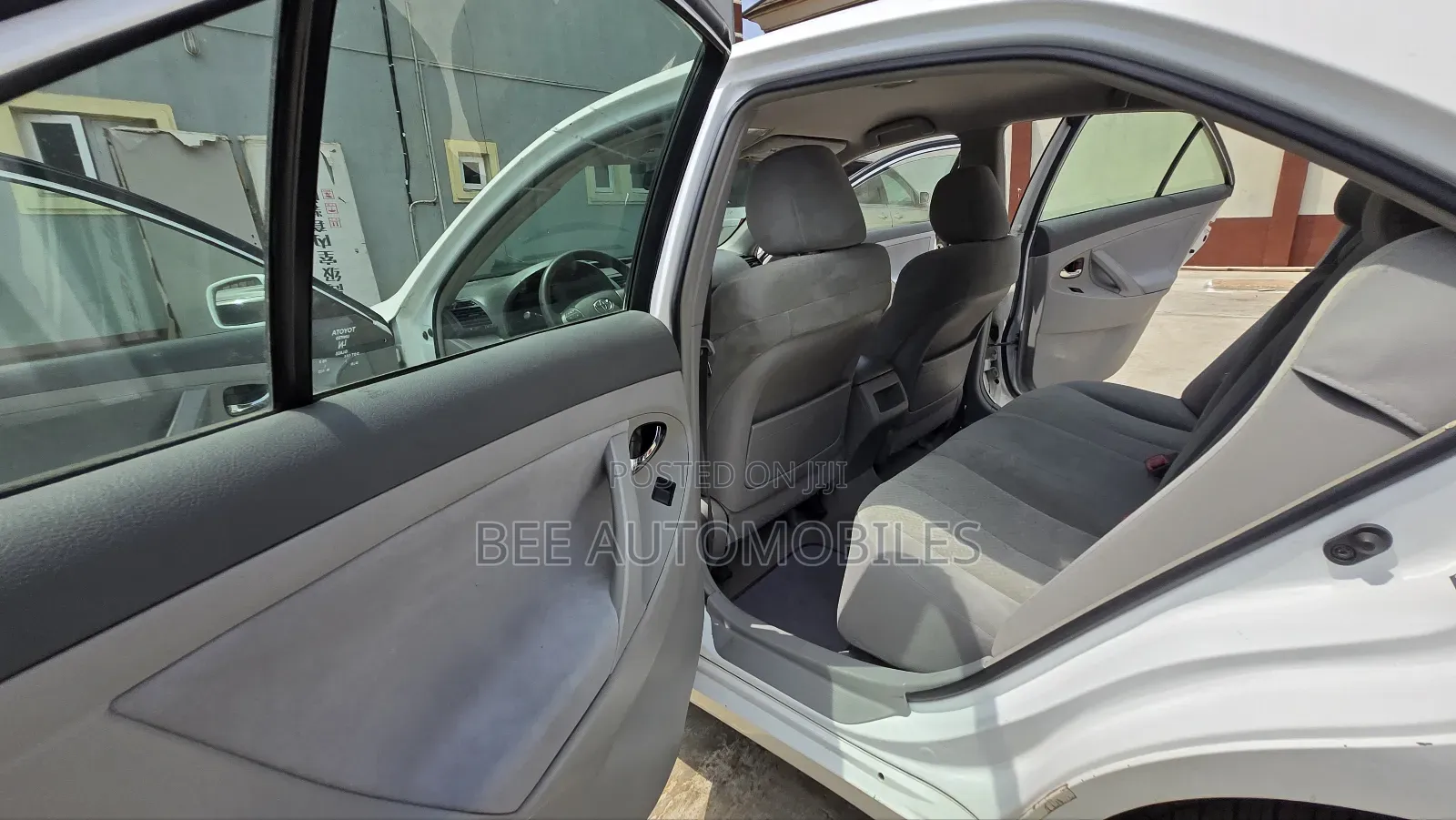 Toyota Camry LE 4dr Sedan (2.4L 4cyl 5A) 2008 White