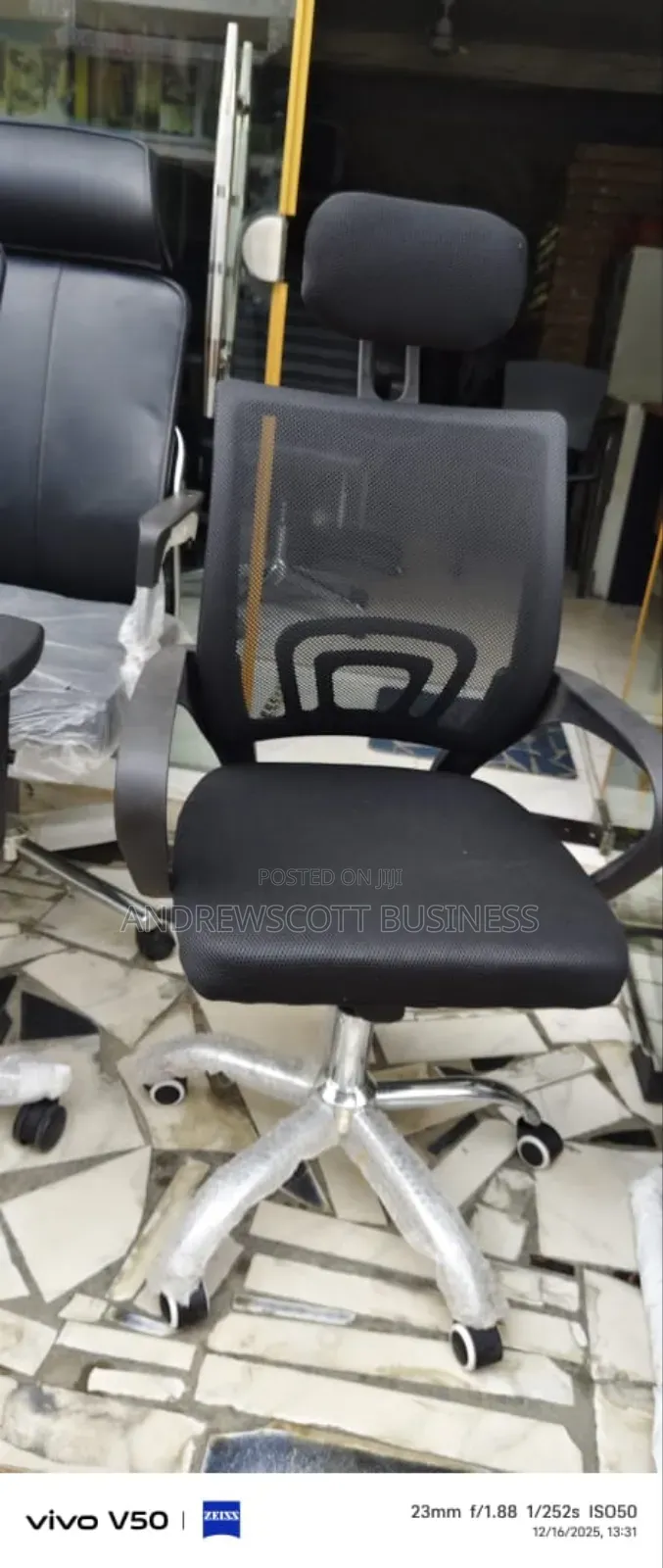 Vigour With Headrest