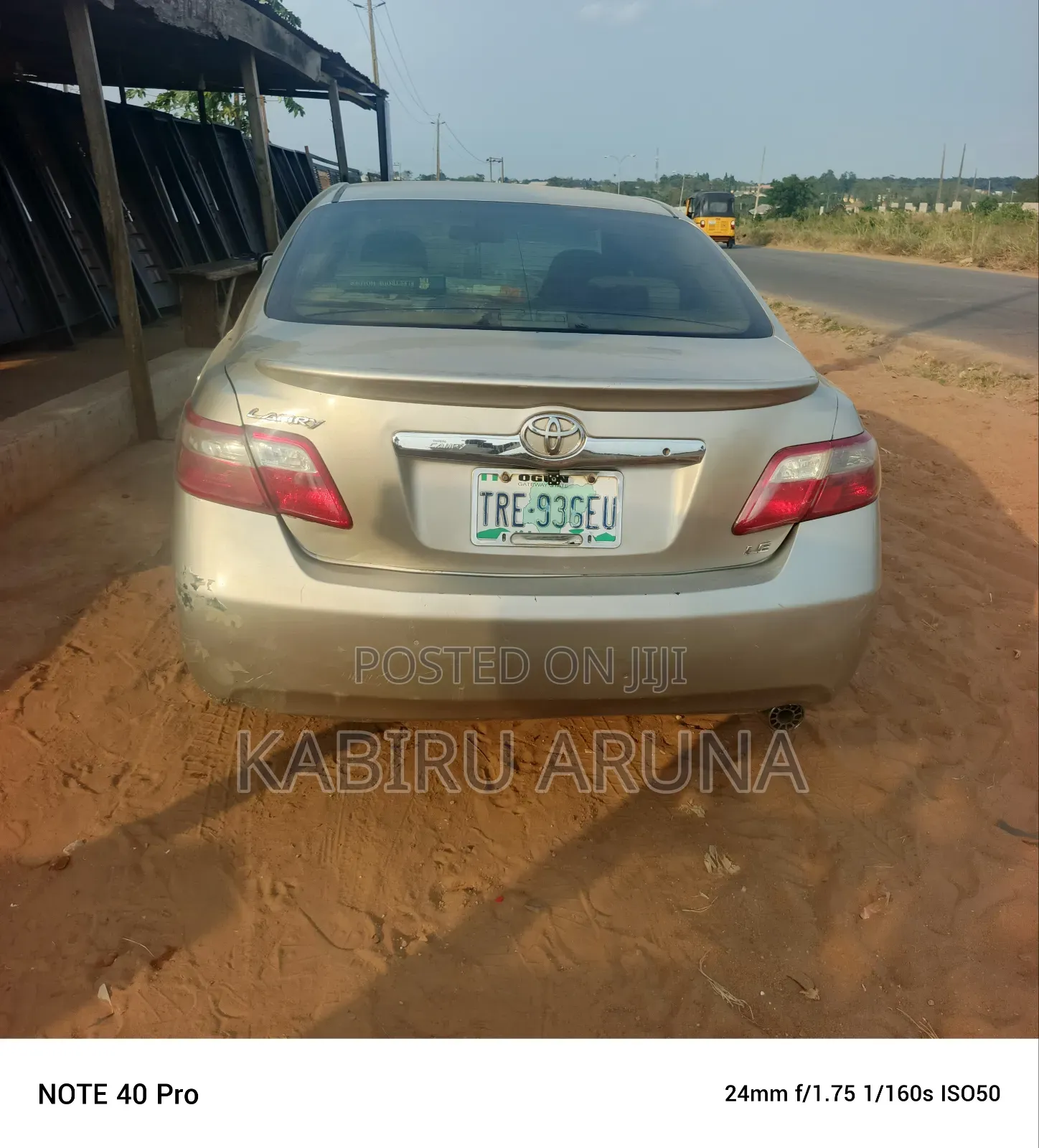 Toyota Camry 2006 Gold