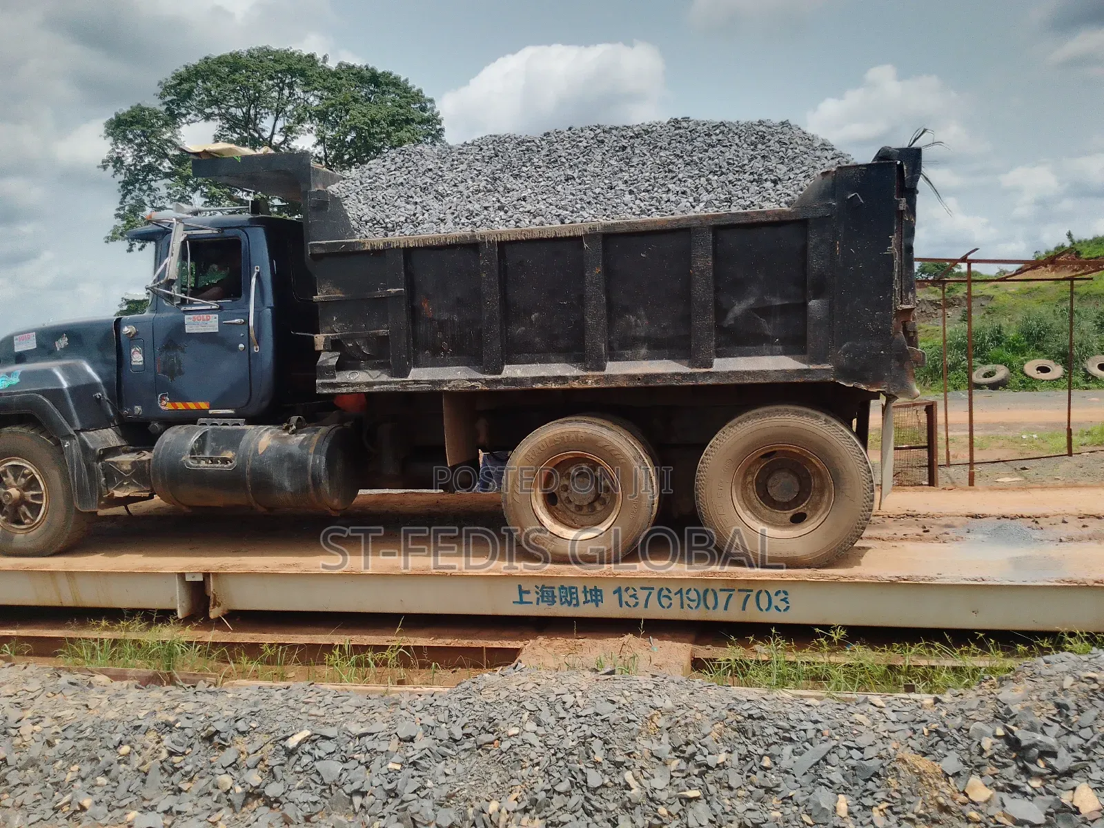 Quality Chippings (Granite) for Foundation and Concrete