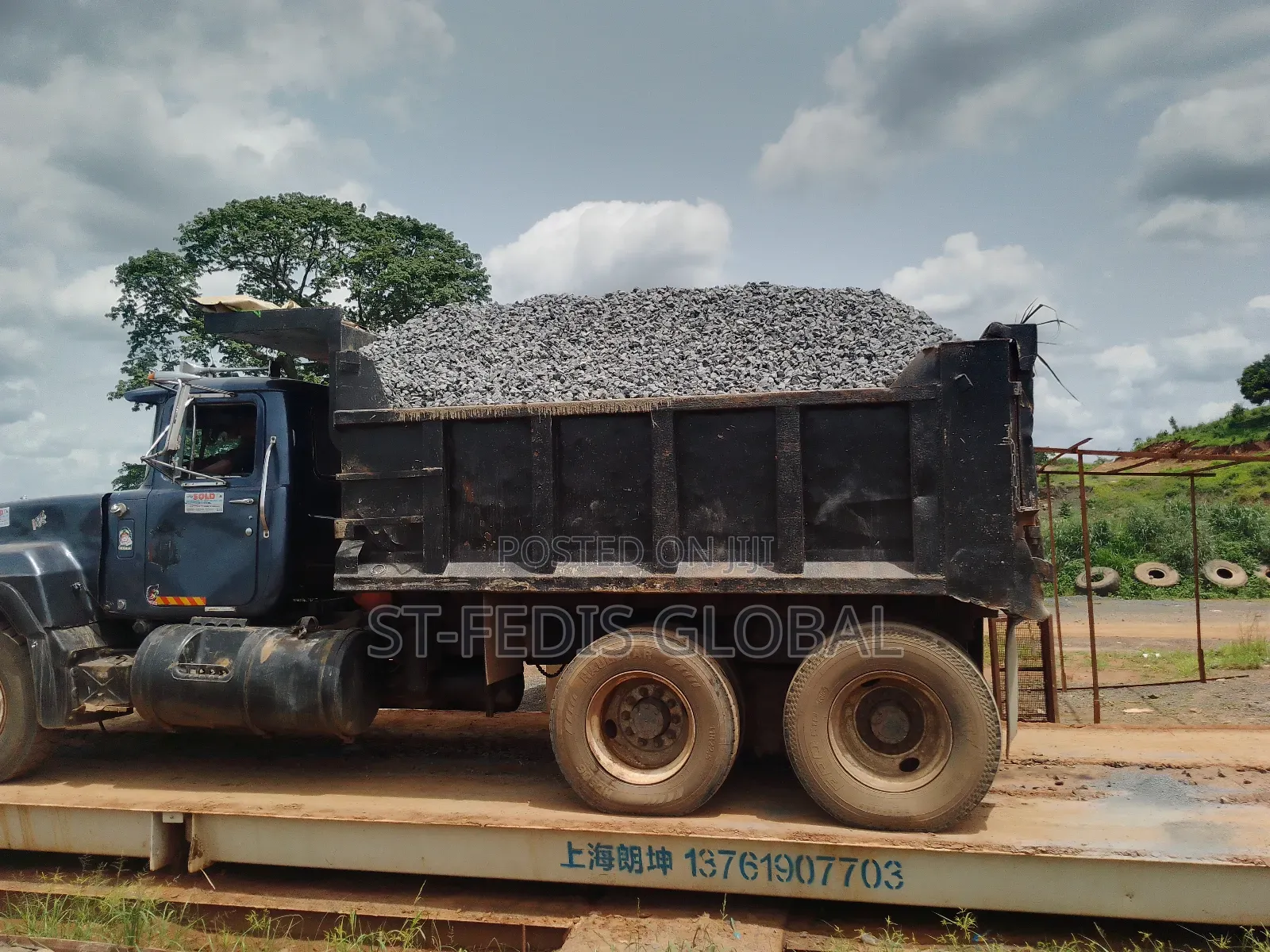Quality Chippings (Granite) for Foundation and Concrete