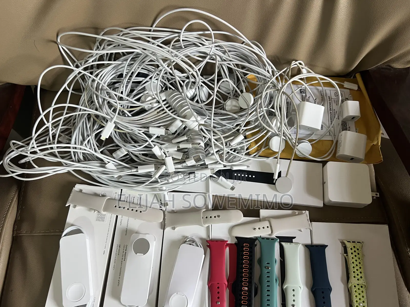 Apple Watch Straps and Charger 65pieces Available
