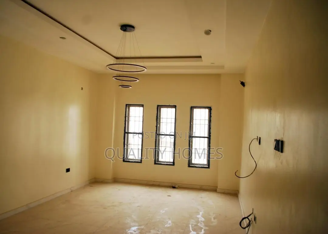 Furnished 8bdrm Duplex in Mabushi for sale
