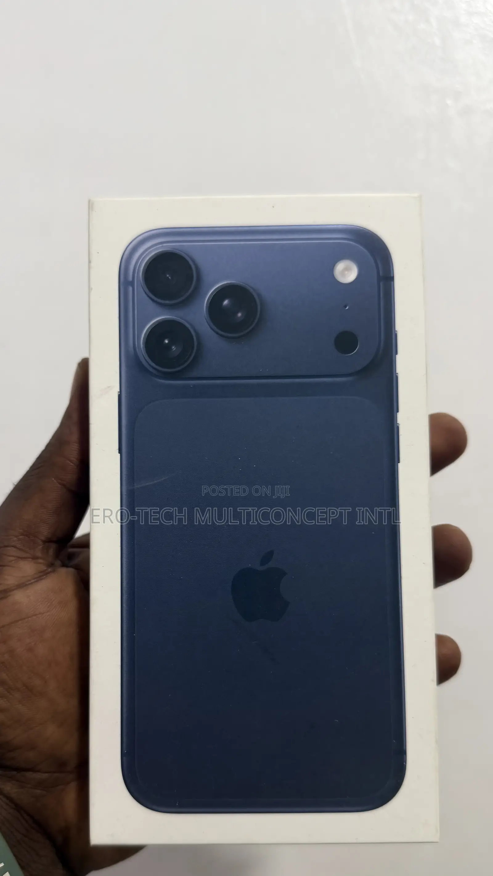 New Apple iPhone 17 Pro Max 256 GB Blue