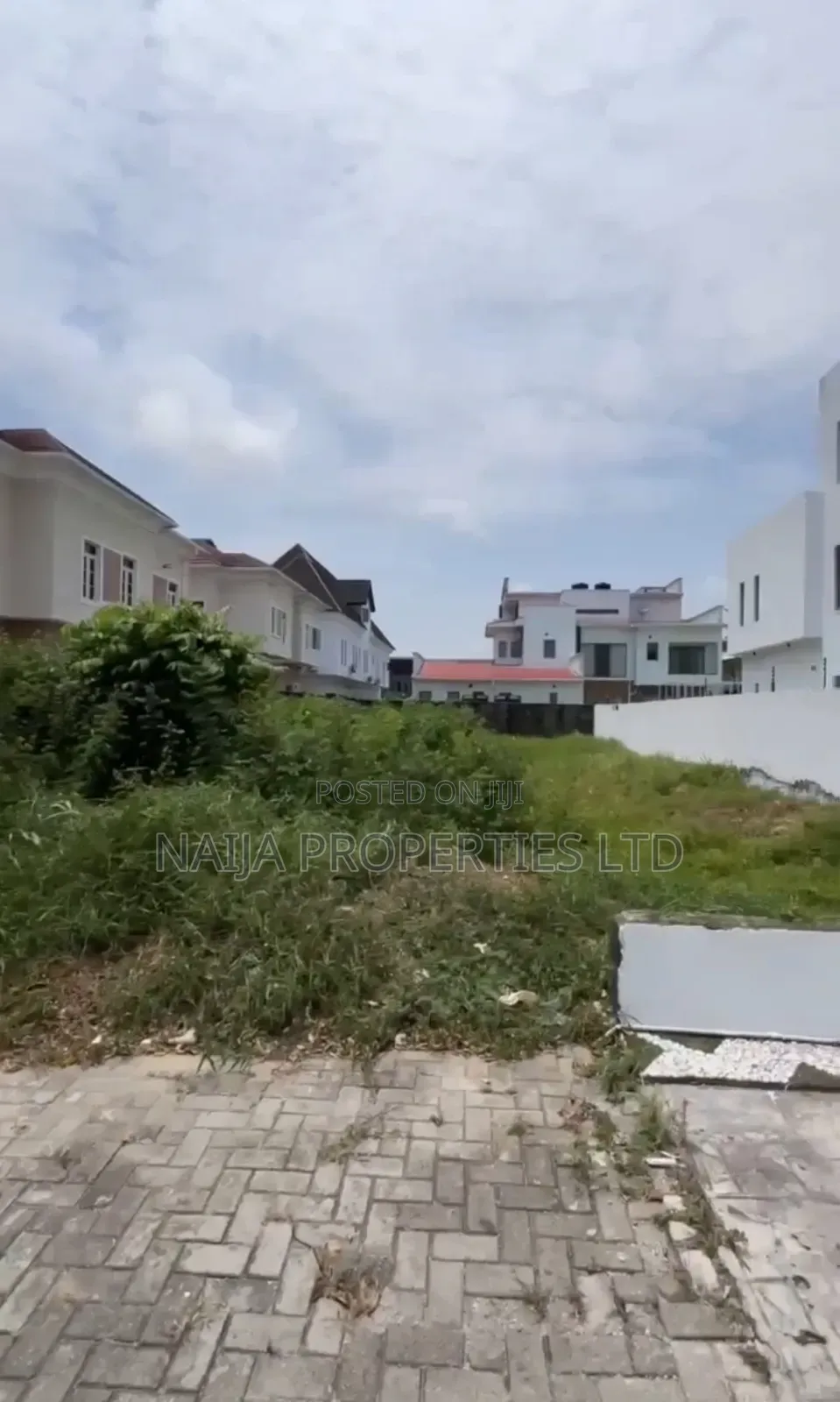 Full Plot of 600sqm Land at Pinnock Beach Estate, Osapa,Lekki for Sale