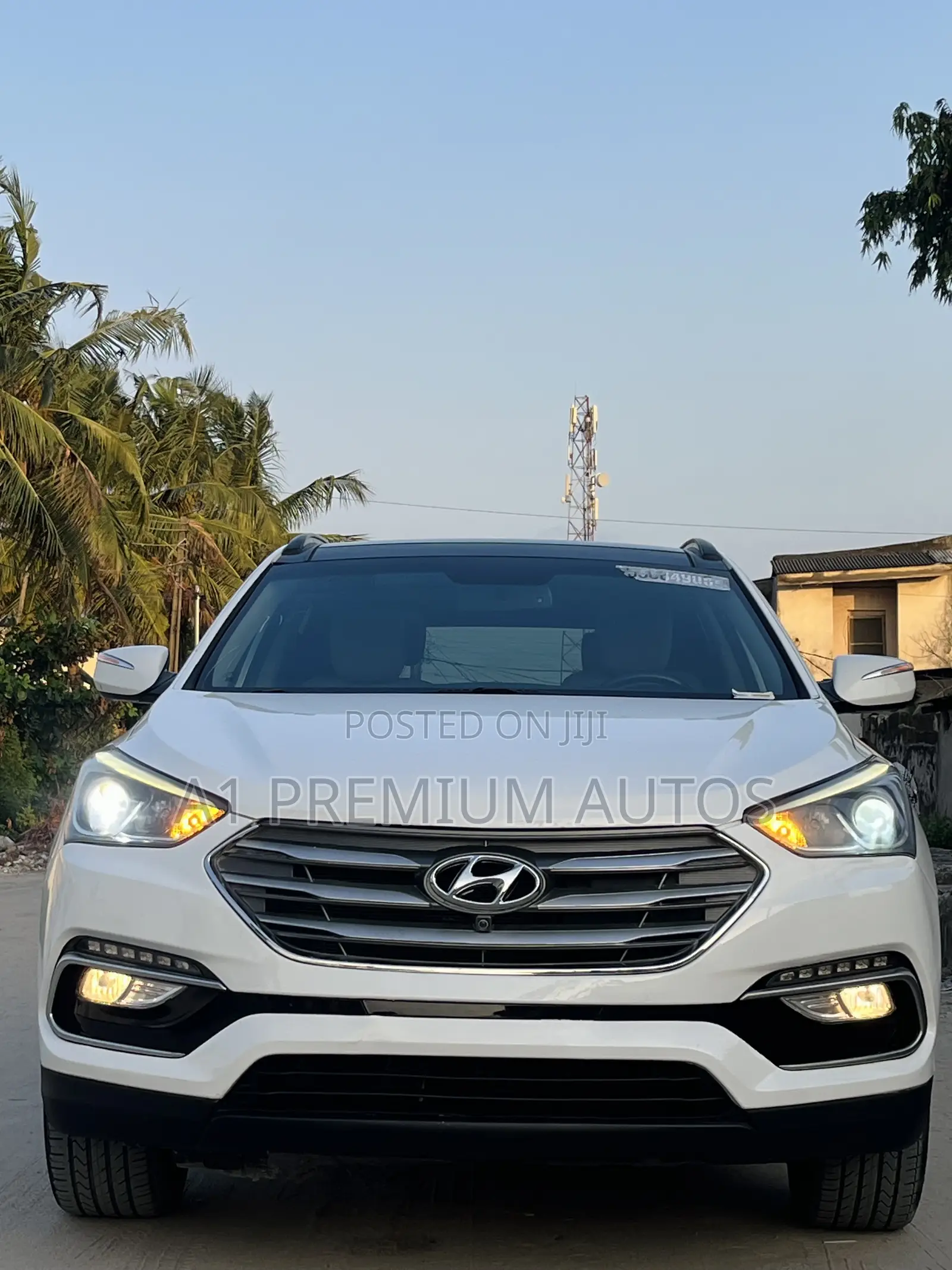 Hyundai Santa Fe SE Ultimate AWD 2018 White