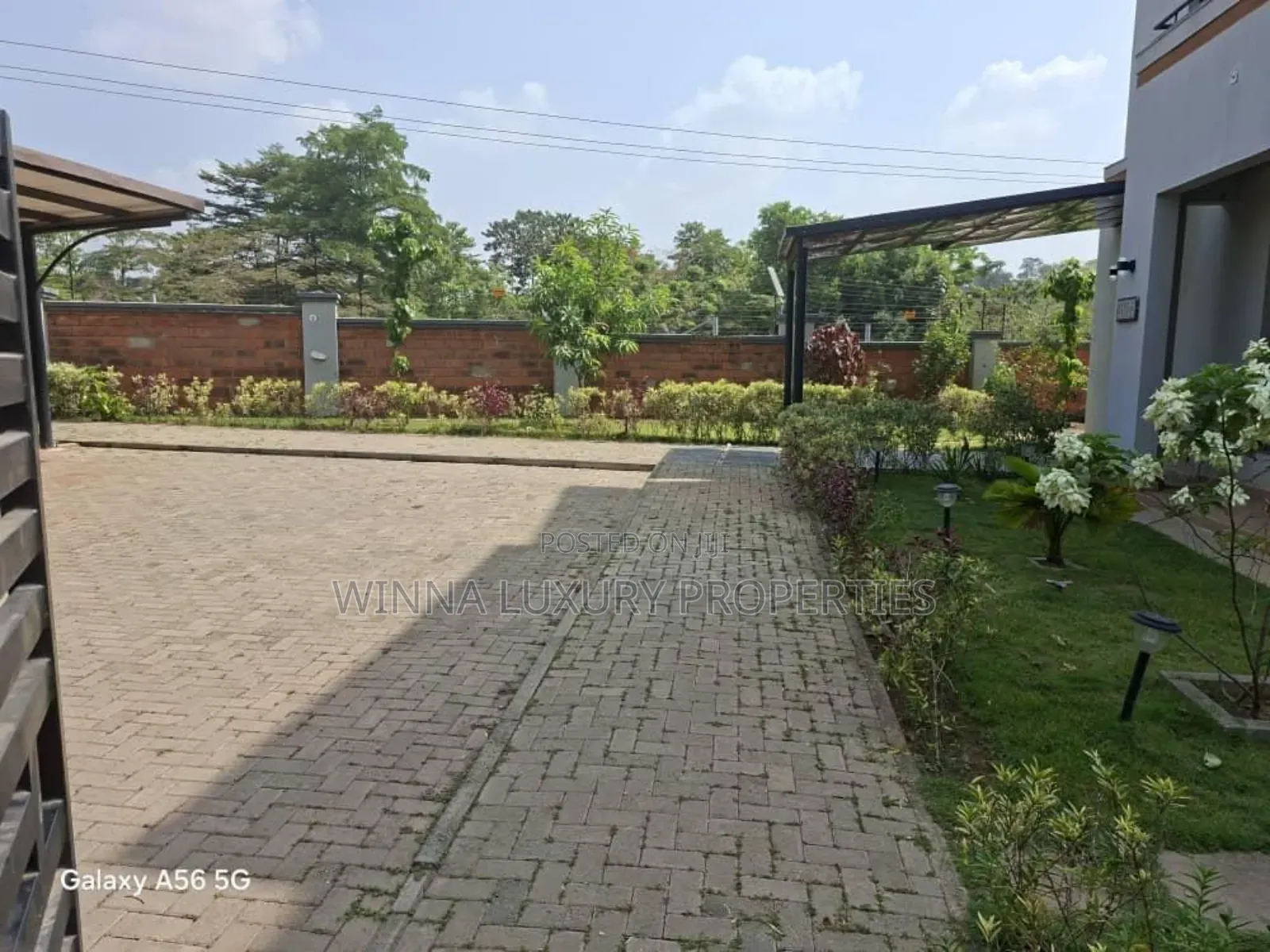 4bdrm Duplex in Life Camp Main for sale