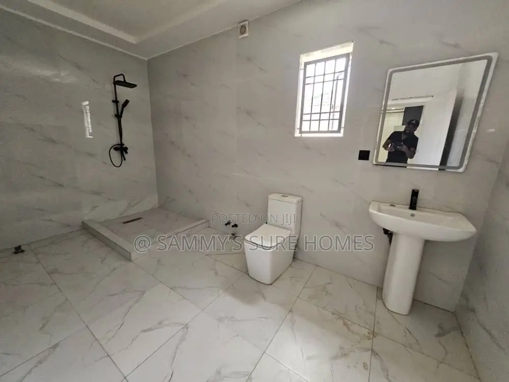 5bdrm Duplex in Katempe Extension for rent