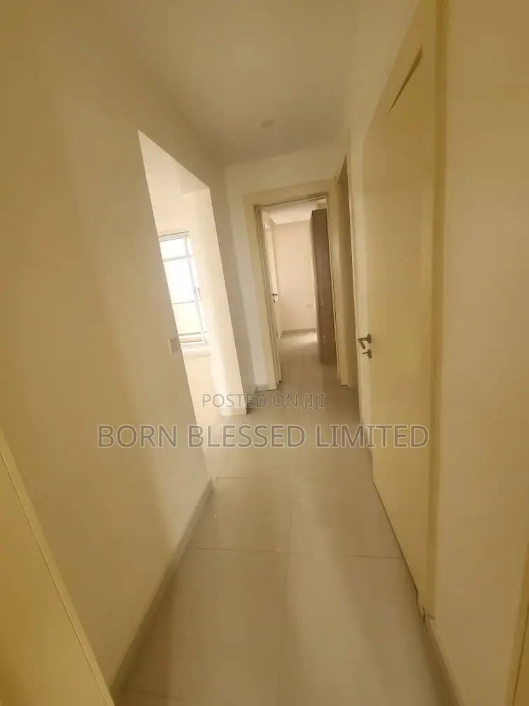 3bdrm Block of Flats in Palace Road, Victoria Island Extension for rent