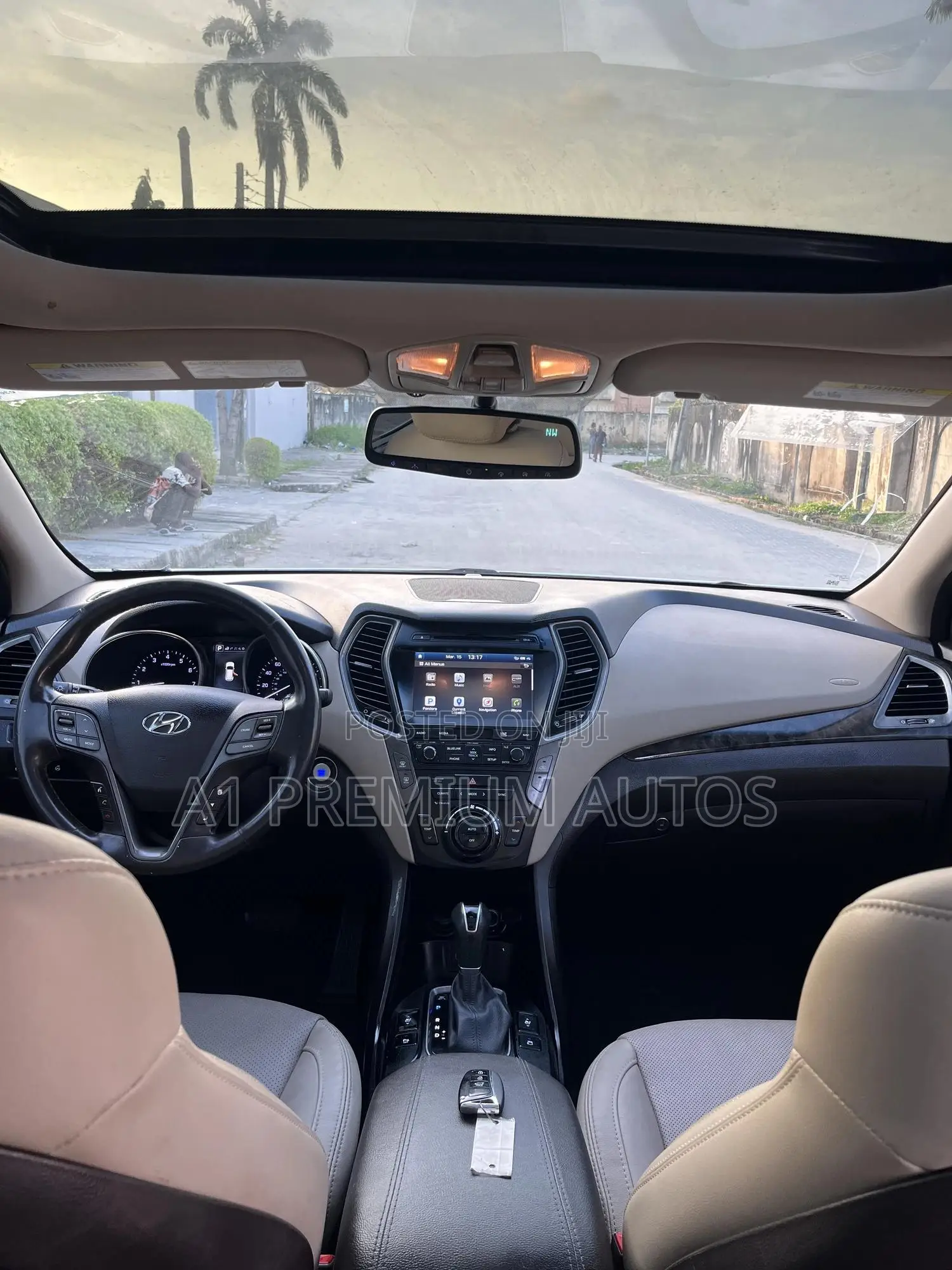 Hyundai Santa Fe SE Ultimate AWD 2018 White
