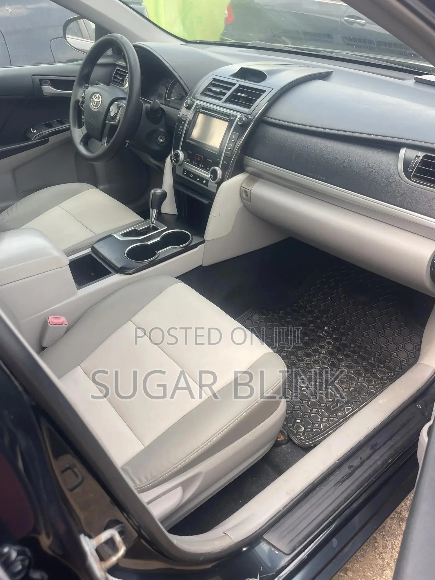 Toyota Camry LE 4dr Sedan (2.5L 4cyl 6A) 2012 Blue