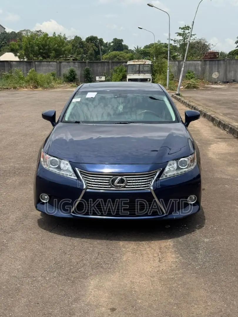 Lexus ES 2015 Blue