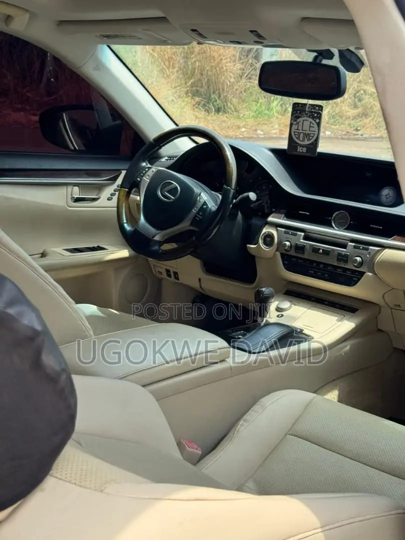 Lexus ES 2015 Blue