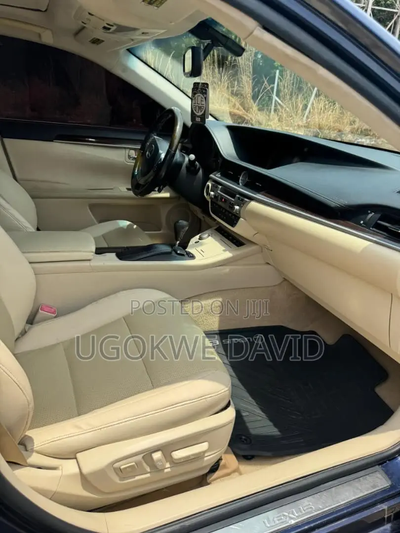 Lexus ES 2015 Blue