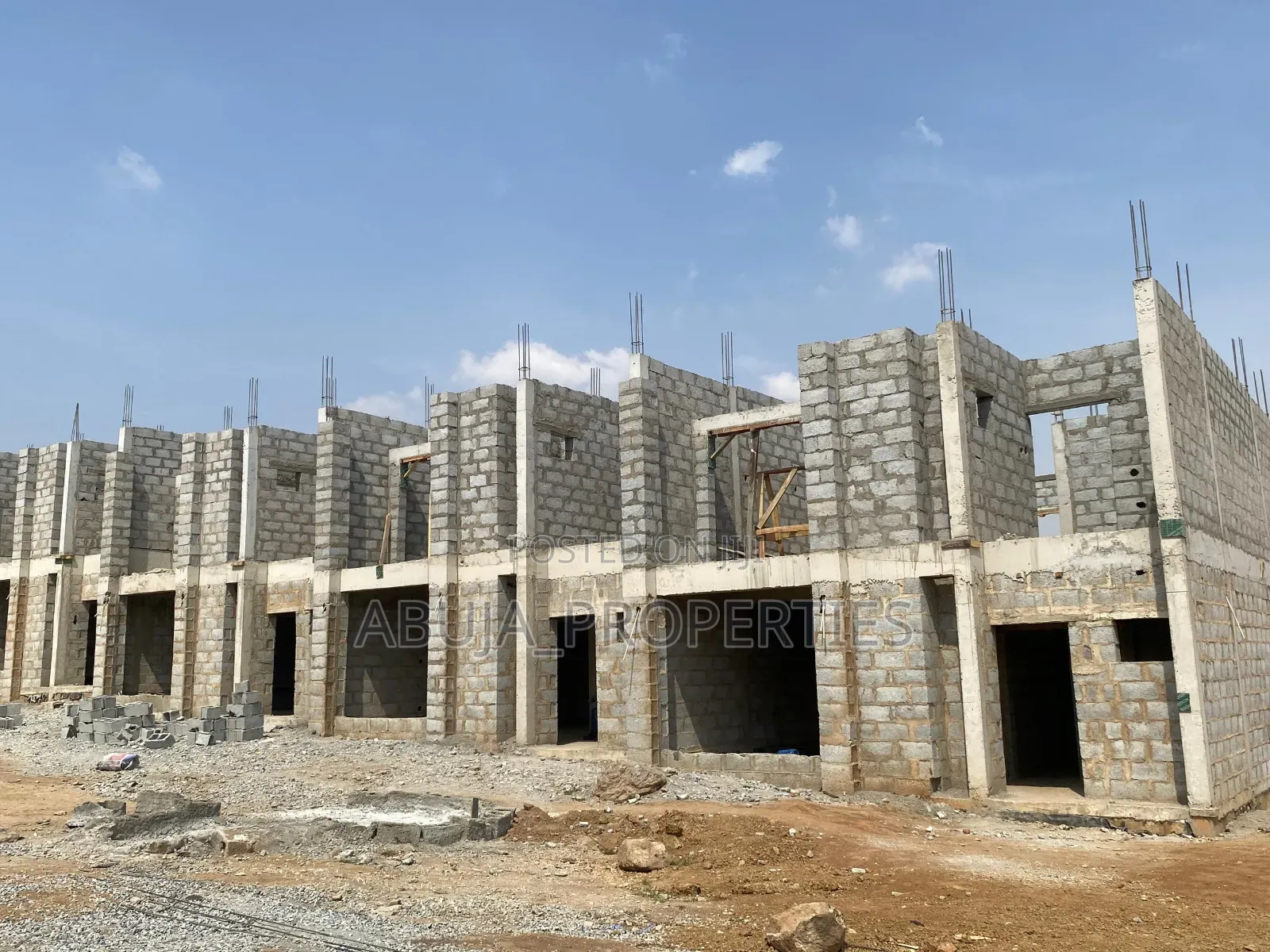 4bdrm Duplex in In A Secured Estate, Life Camp for sale