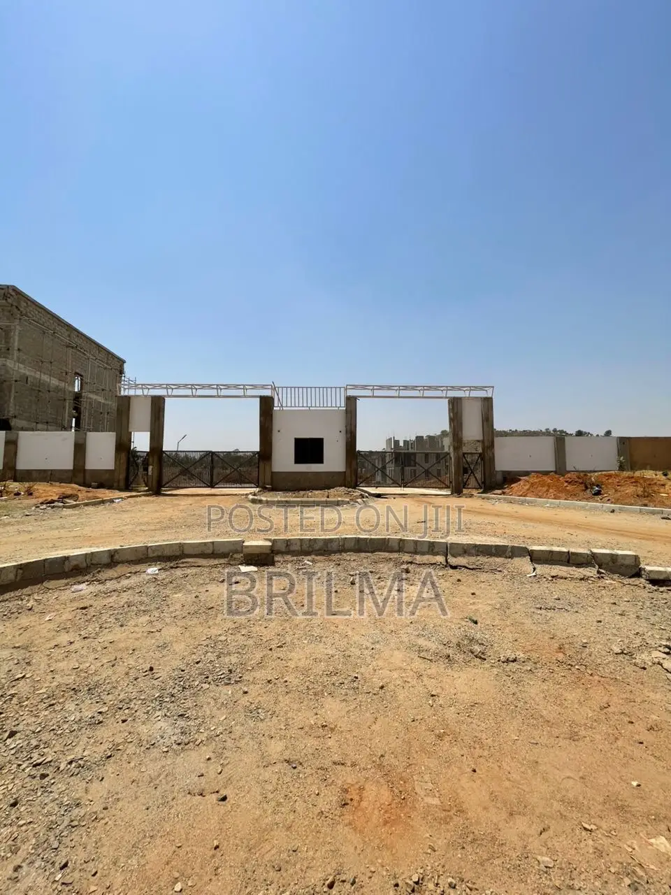 5bdrm Duplex in Life Camp for sale