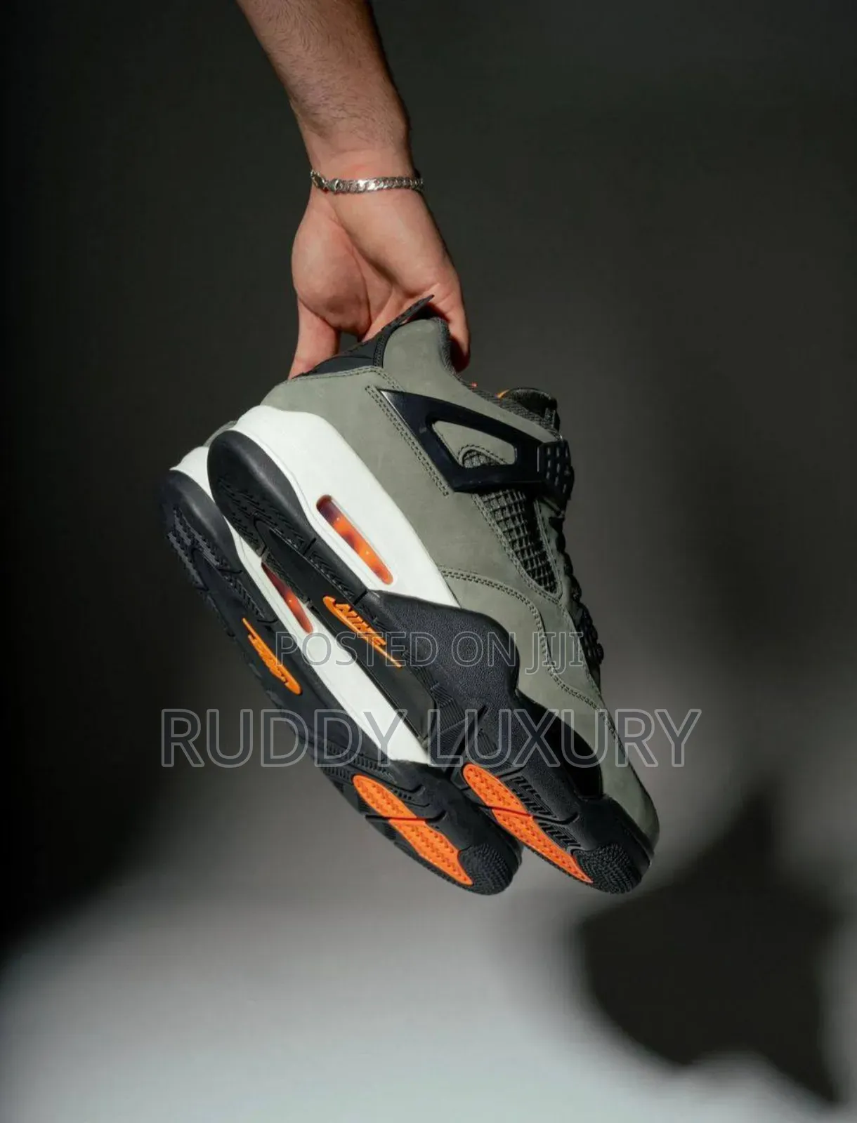 Air Jordan 4