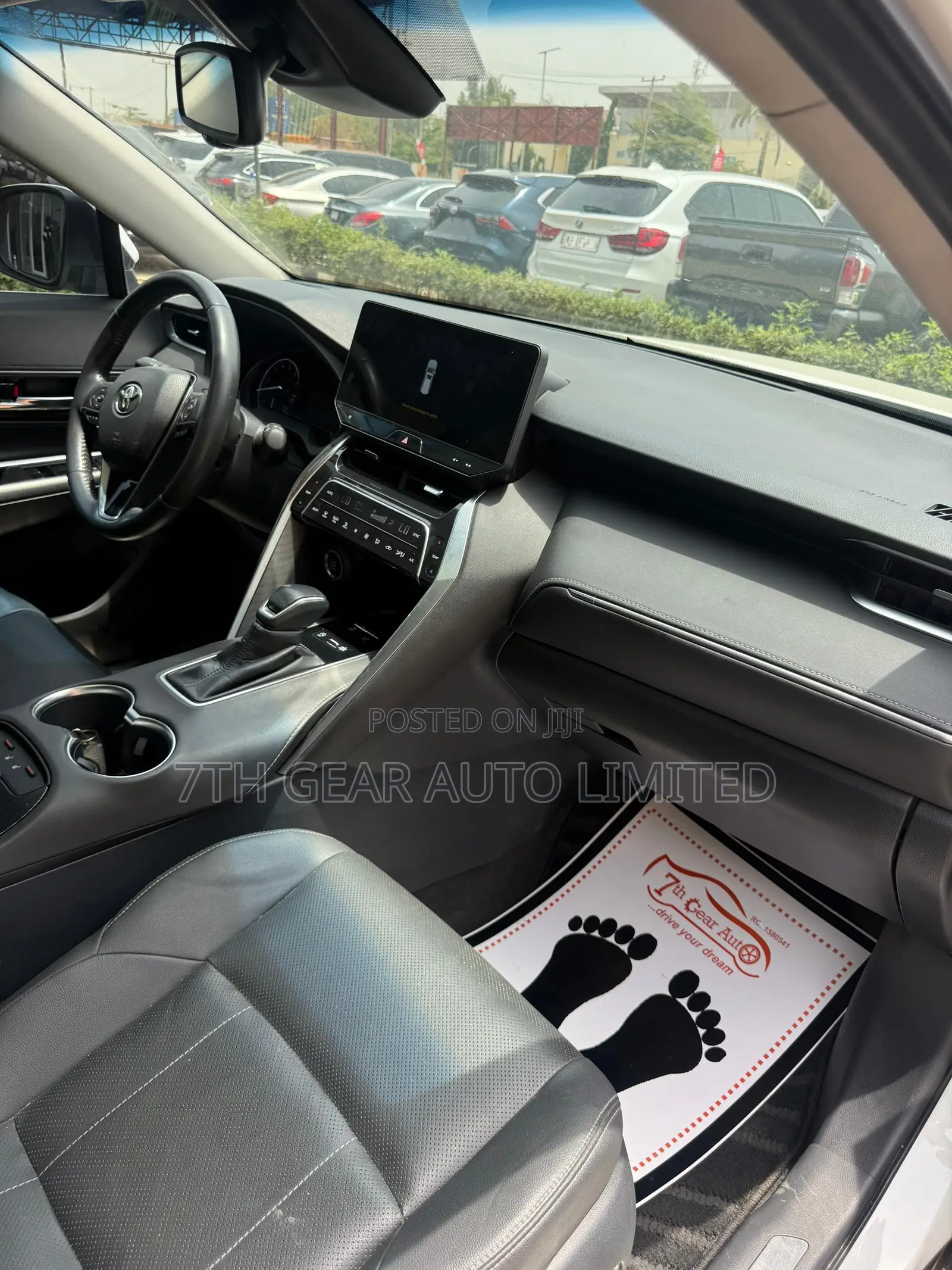 Toyota Venza 2023 White