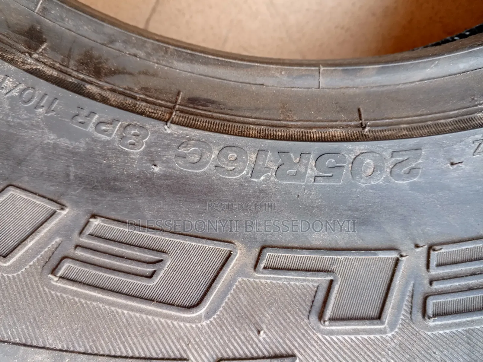 205/16c Bridgestone
