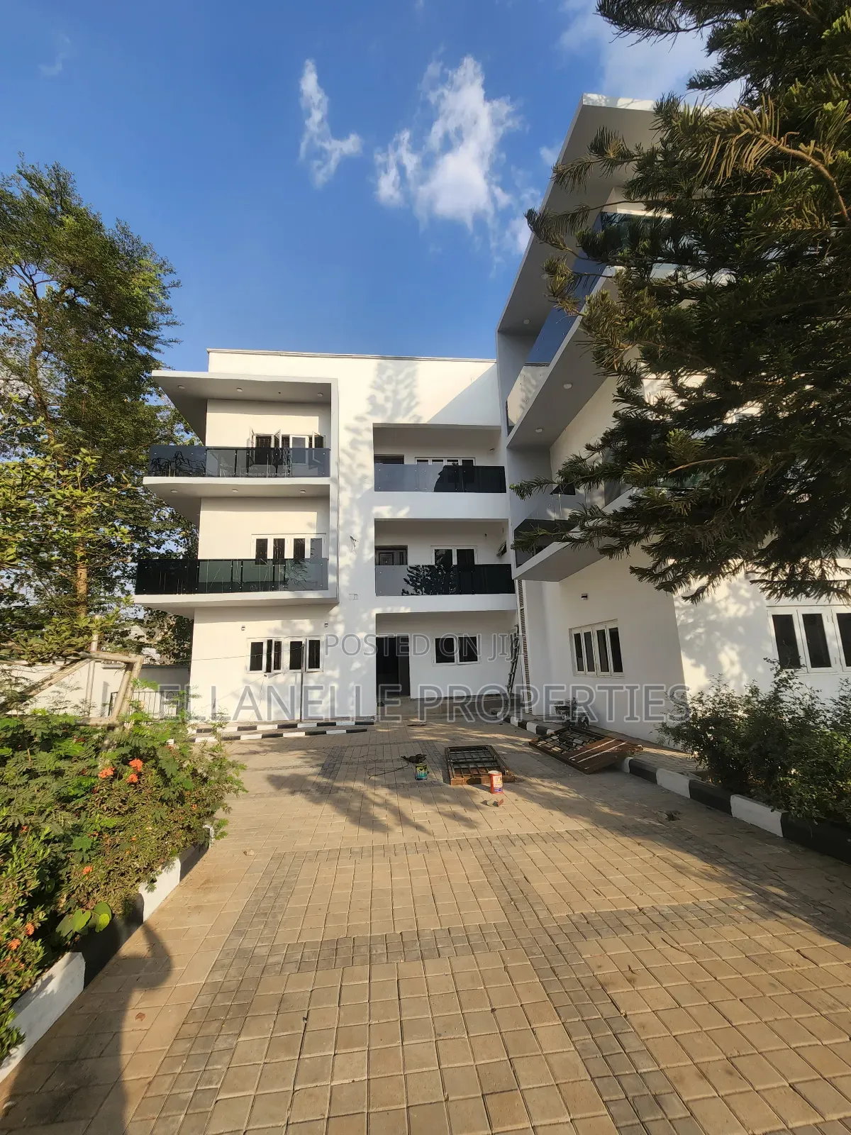 5bdrm Townhouse / Terrace in Asokoro for rent