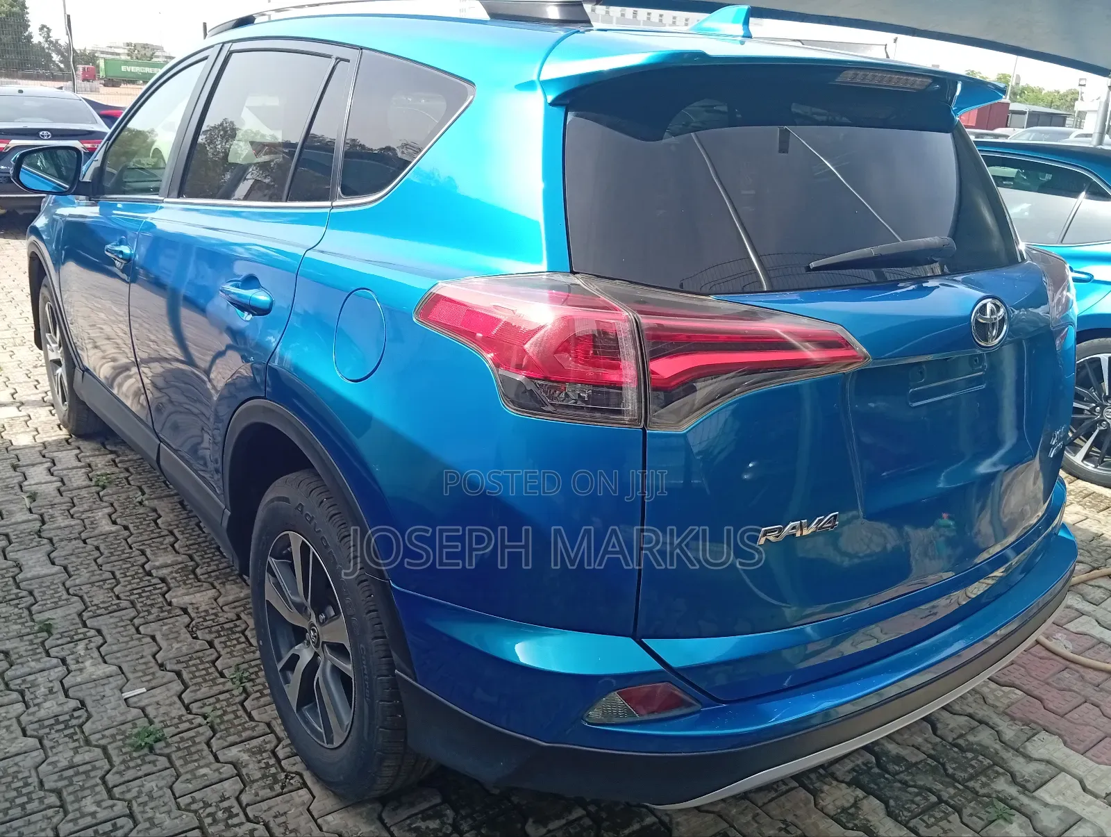 Toyota RAV4 XLE 4dr SUV AWD (2.5L 4cyl 6A) 2018 Blue