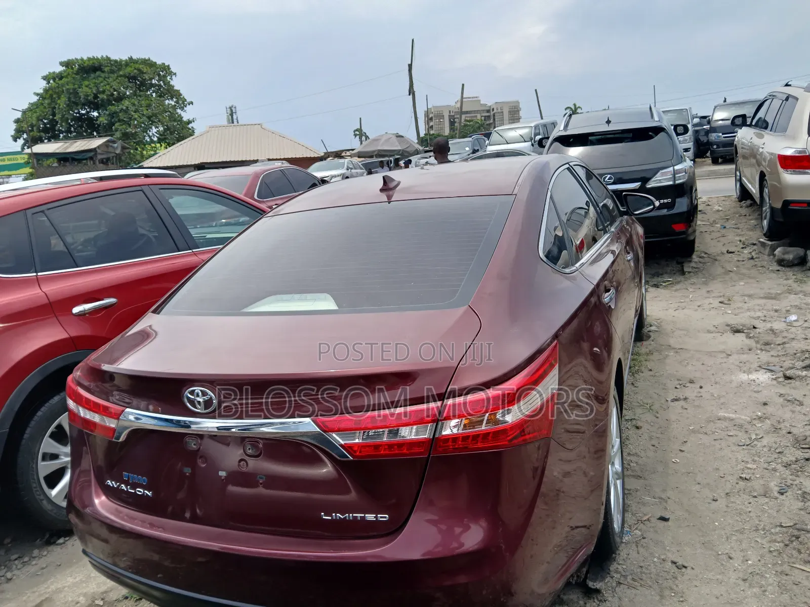 Toyota Avalon Limited 4dr Sedan (3.5L 6cyl 6A) 2015 Maroon