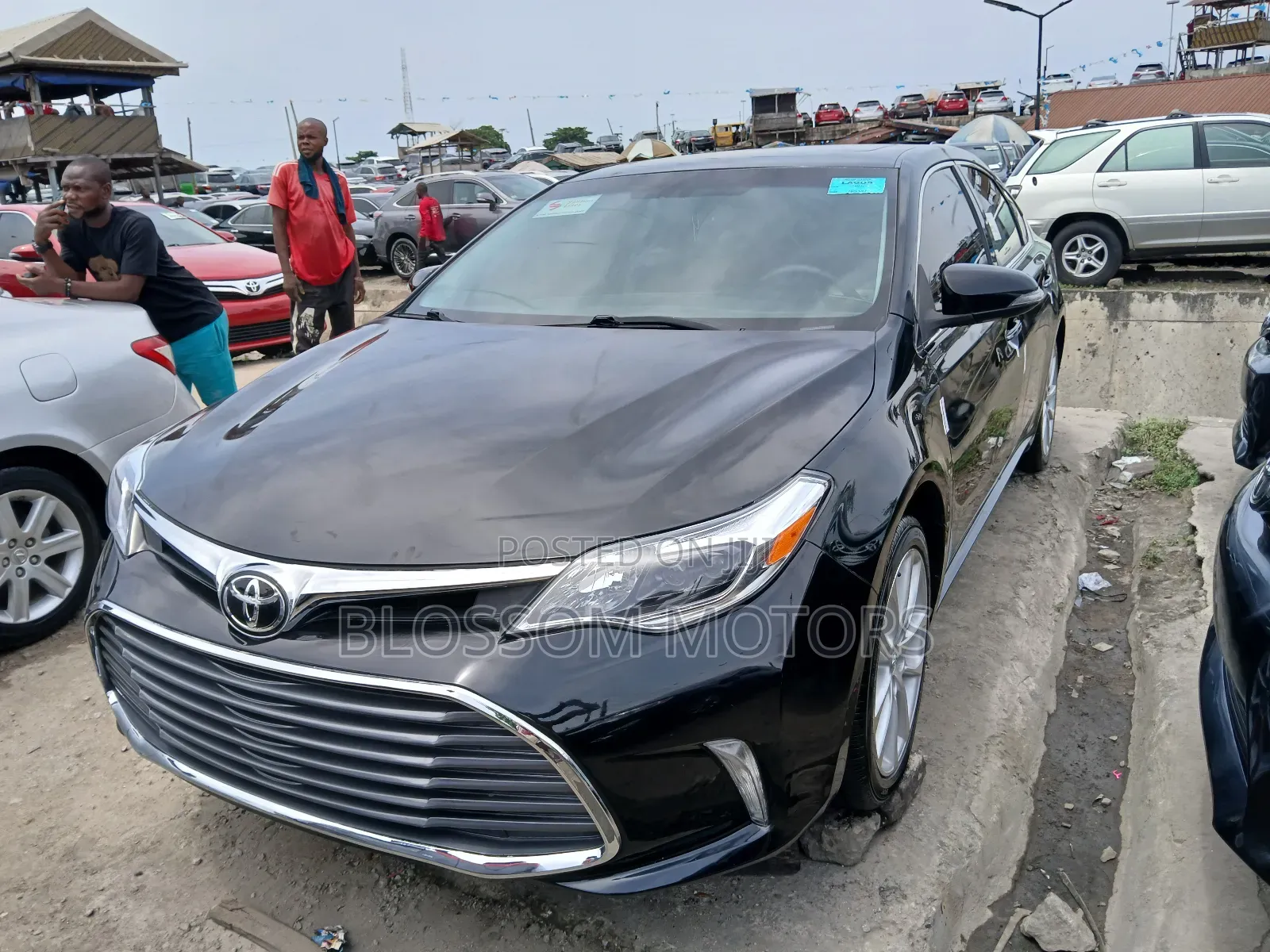 Toyota Avalon Limited 4dr Sedan (3.5L 6cyl 6A) 2015 Black