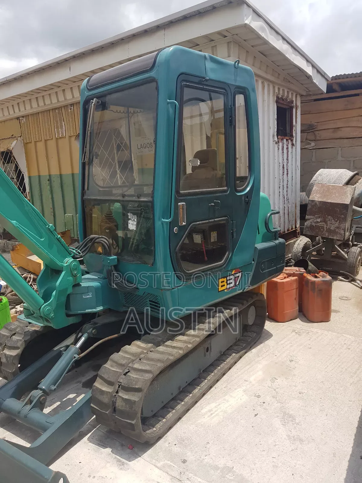 Mini Excavator B37
