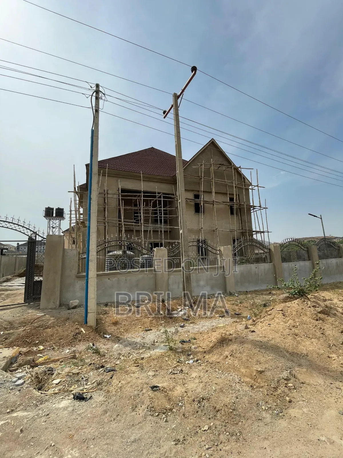 6bdrm Duplex in Life Camp for sale