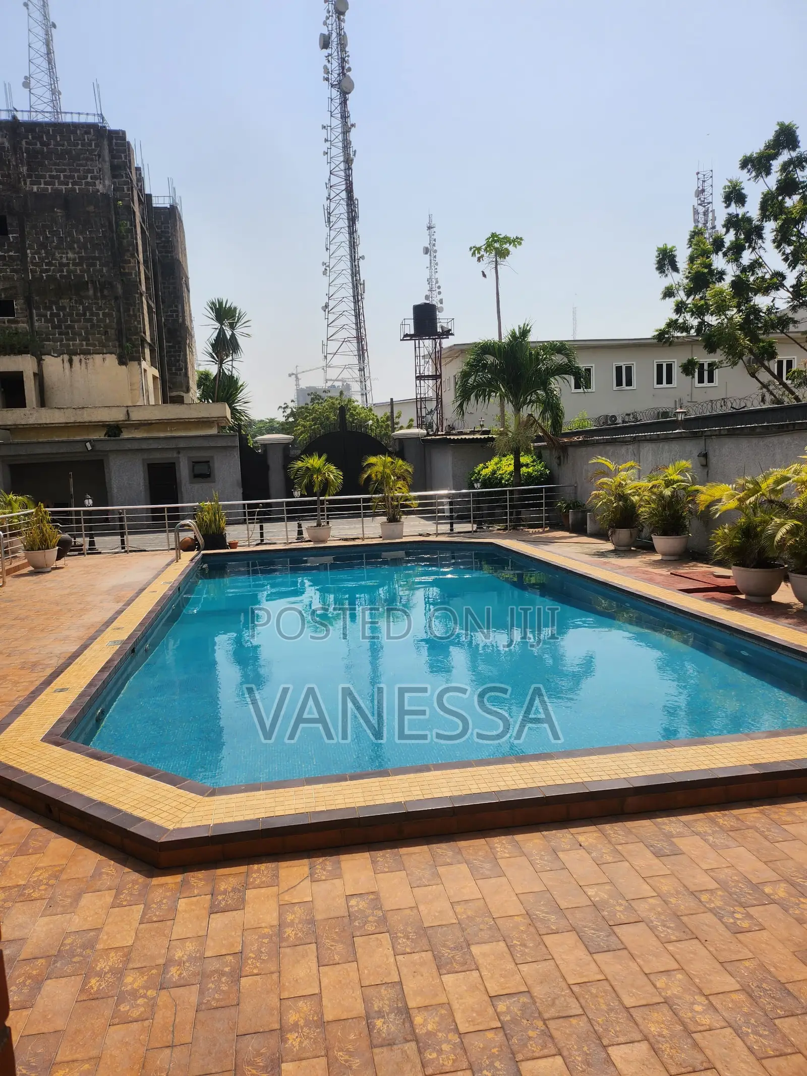 Furnished 3bdrm Apartment in Ruvan, Adeola Odeku for rent