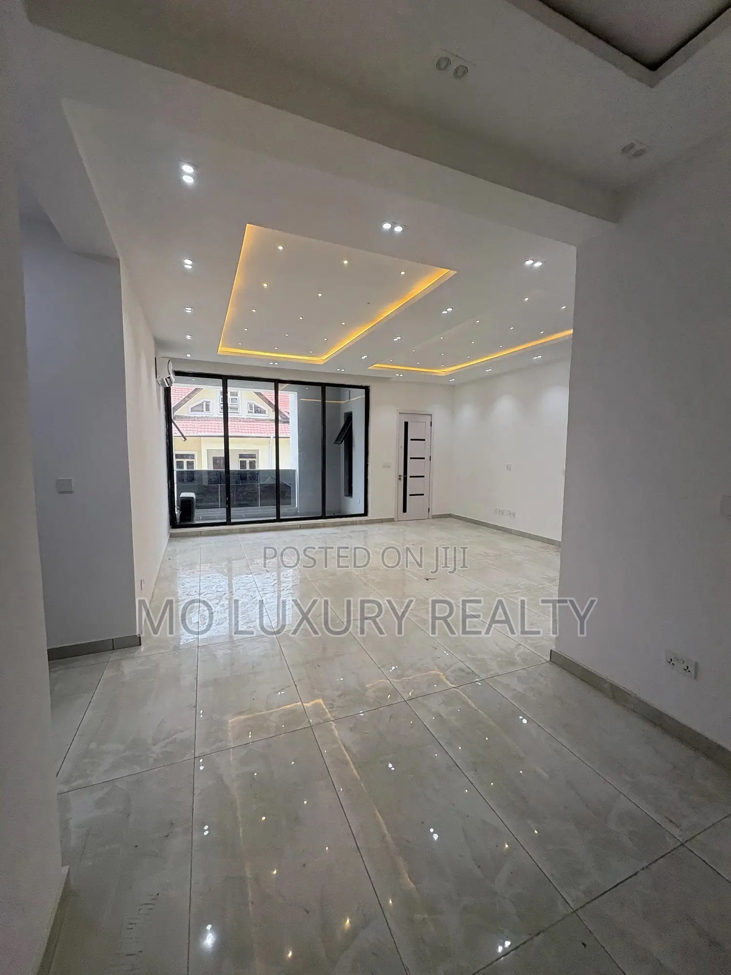3bdrm Apartment in Lekki Phase 1 for rent