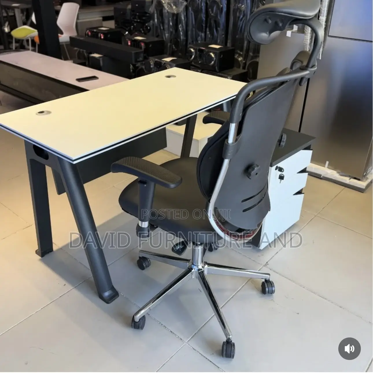 Amazing Office Table and Chair