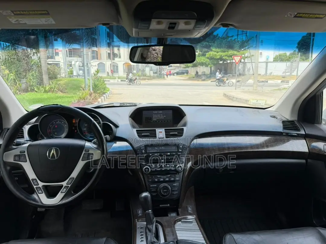 Acura MDX SUV 4dr AWD (3.7L 6cyl 6A) 2010 Silver