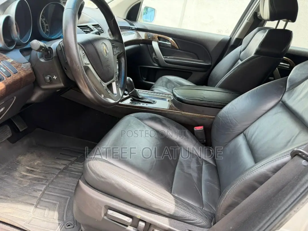 Acura MDX SUV 4dr AWD (3.7L 6cyl 6A) 2010 Silver